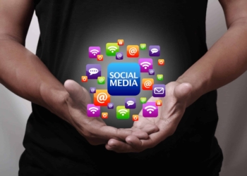 إدارة صفحات التواصل الإجتماعي